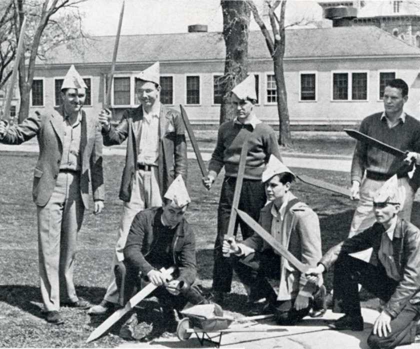 KUCommencement1940-Scabbard&BladeInitiates