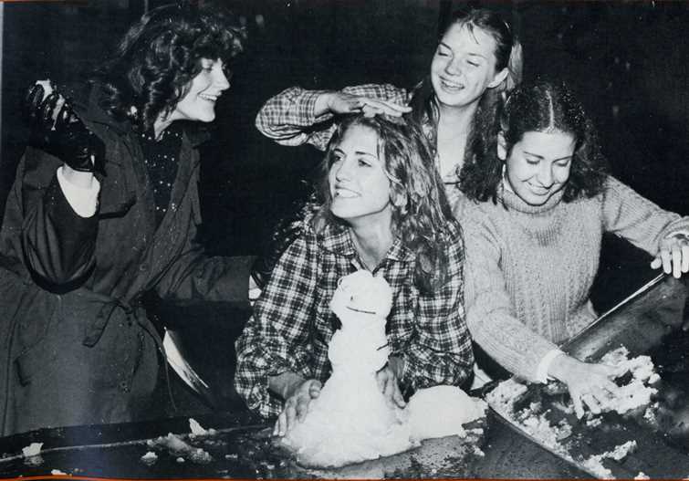 University of Texas dorm residents 1981 (by Rob Mihovil)