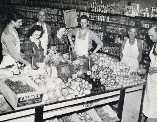 Rocket43-HelinsGrocery