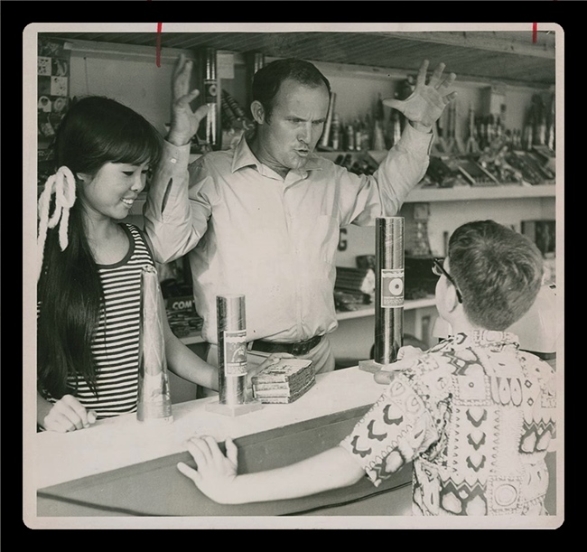 Yen and Noel Brinkley selling fireworks 1970s (Austin History Center)
